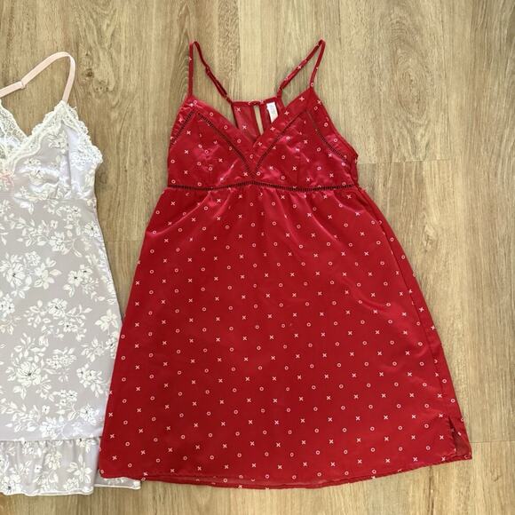 Women’s Sleep Chemise Gown Size XS/S Red Purple Floral Silky - Picture 3 of 11